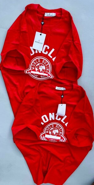 T-shirts rouges en coton