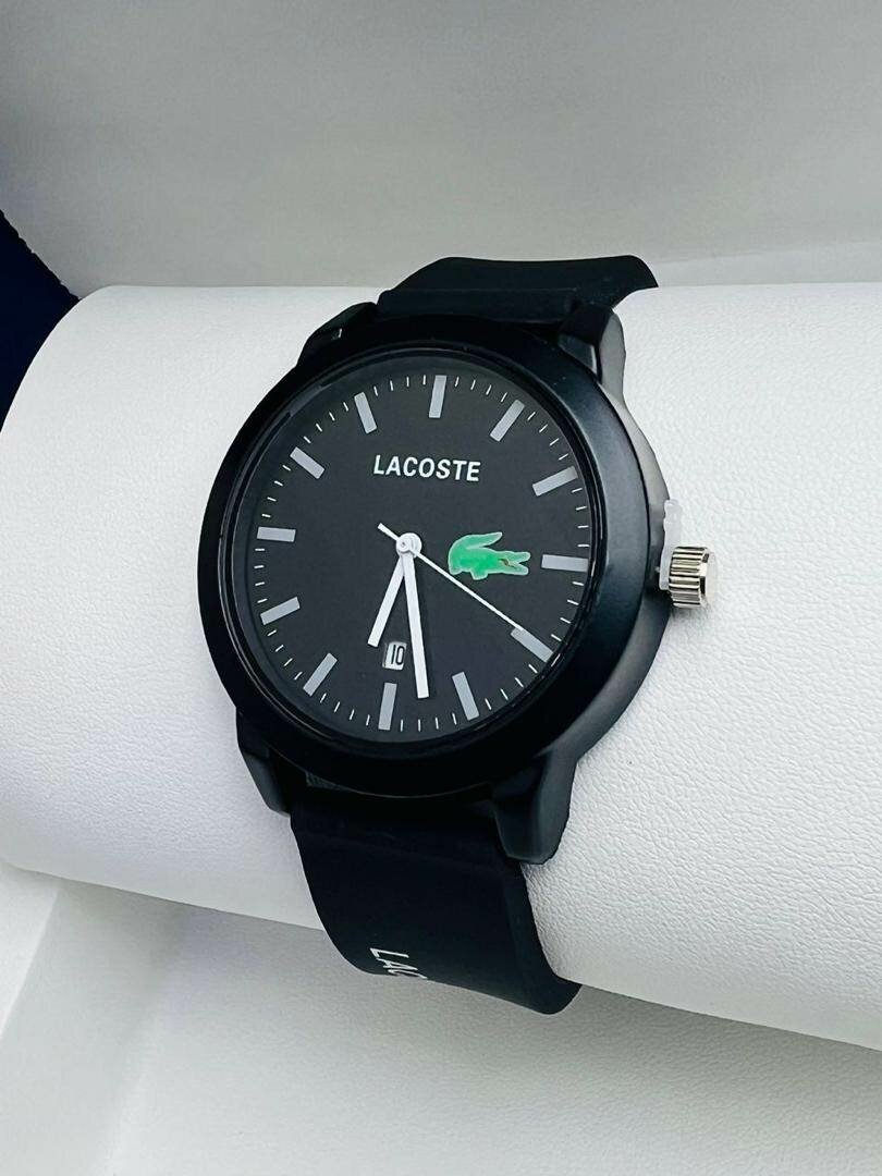 MONTRE AVEC COFFRET