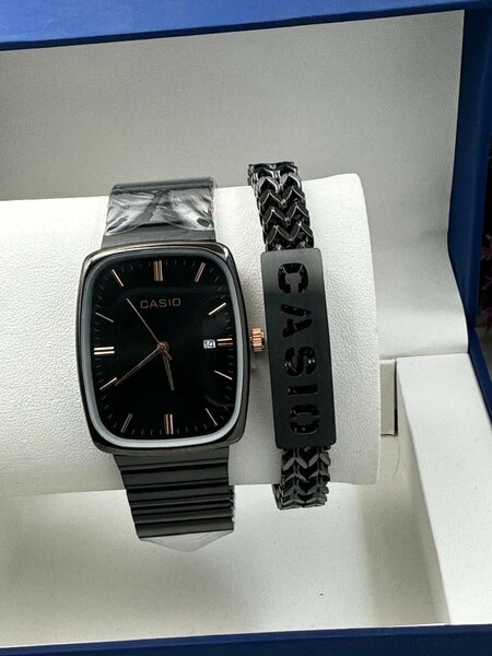 Casio watch with bracelet