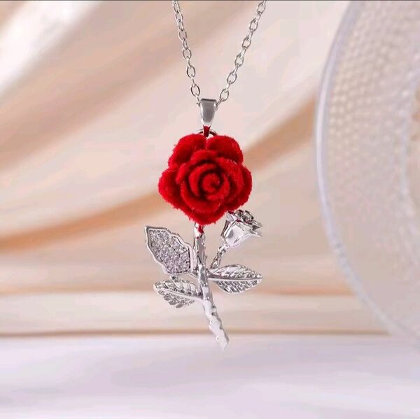 Collier Rose Éternelle Élégant