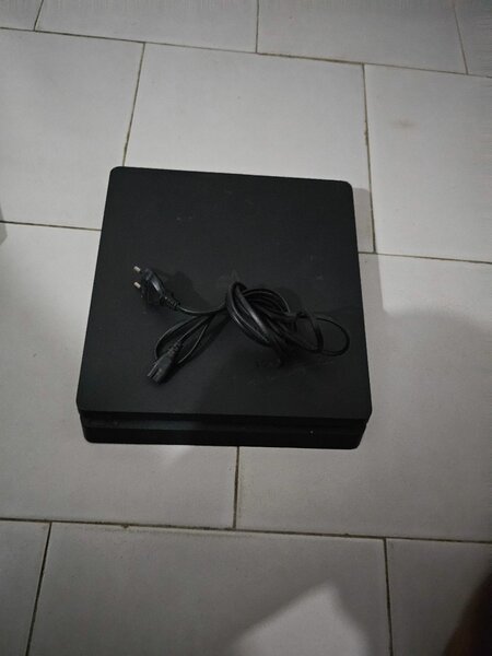 Ps4 slim