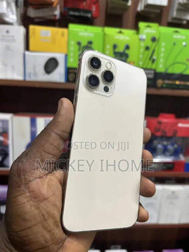 iPhone 12