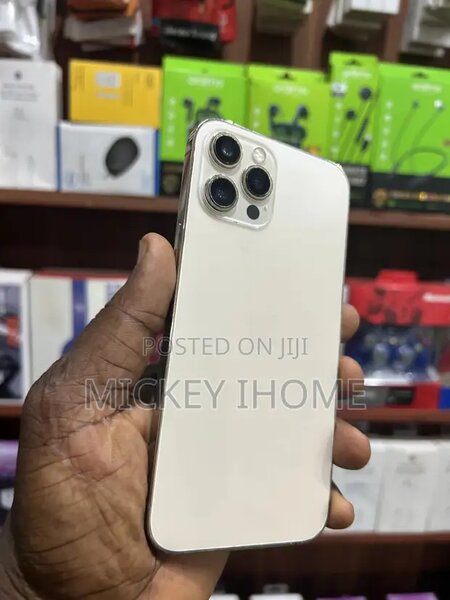 iPhone 12