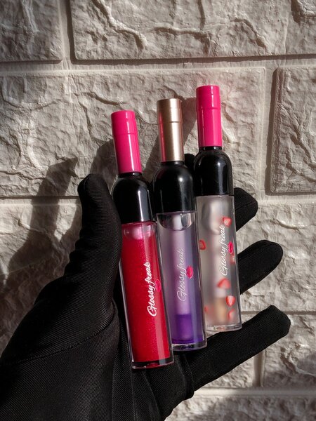 Plain lipgloss