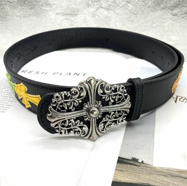 Ceinture en cuir avec boucle artistique