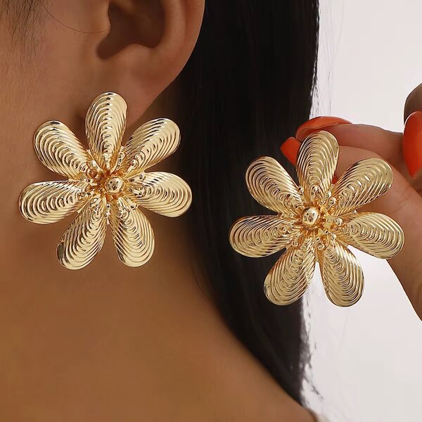 Boucles d'oreilles florales dorées