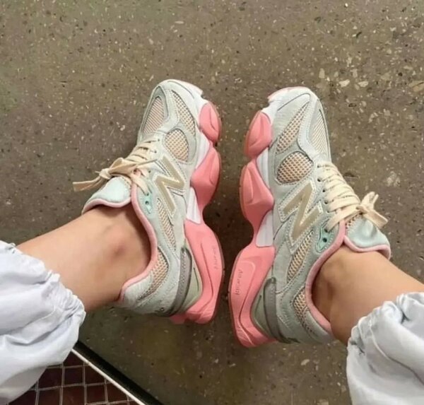 NEW BALANCE 9060