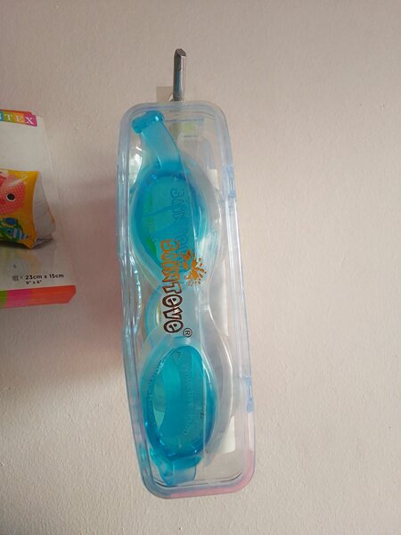Swim goggle