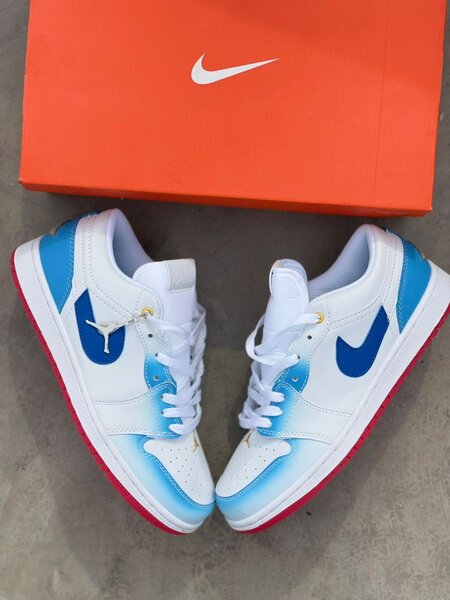 Air Jordan 1 Low