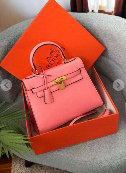 Stylish ladies bag