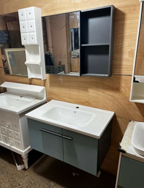 Cabinet basin