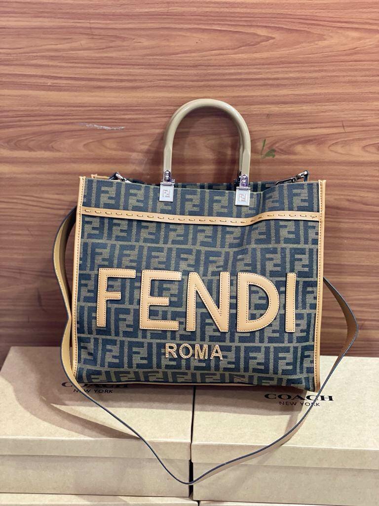 Hand bag's