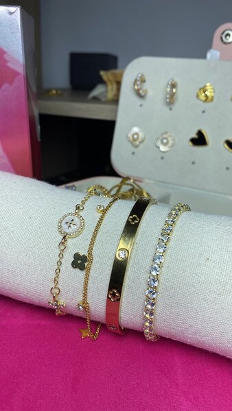 Bracelet