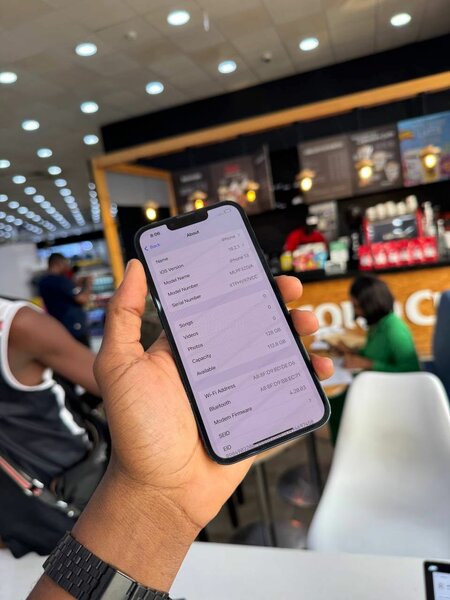 iPhone 13 (128GB)