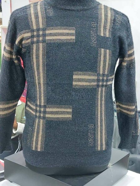 Sweat shirts