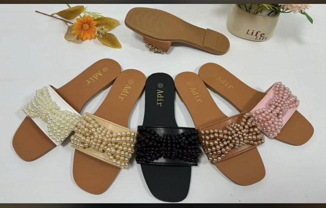 Ladies slippers
