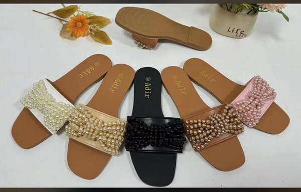 Ladies slippers