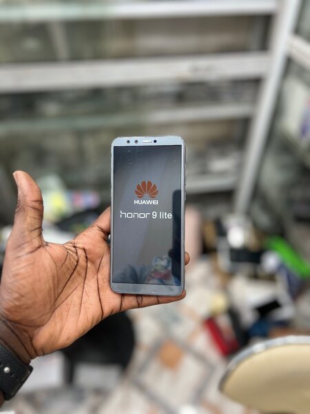 HONOR 9