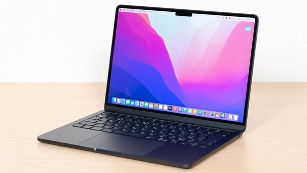 New Macbook Air M2 8gig/512 gig '212231