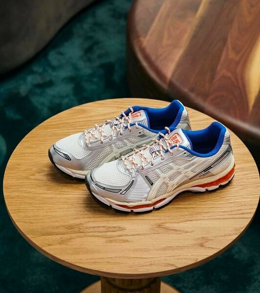ASICS SNEAKER
