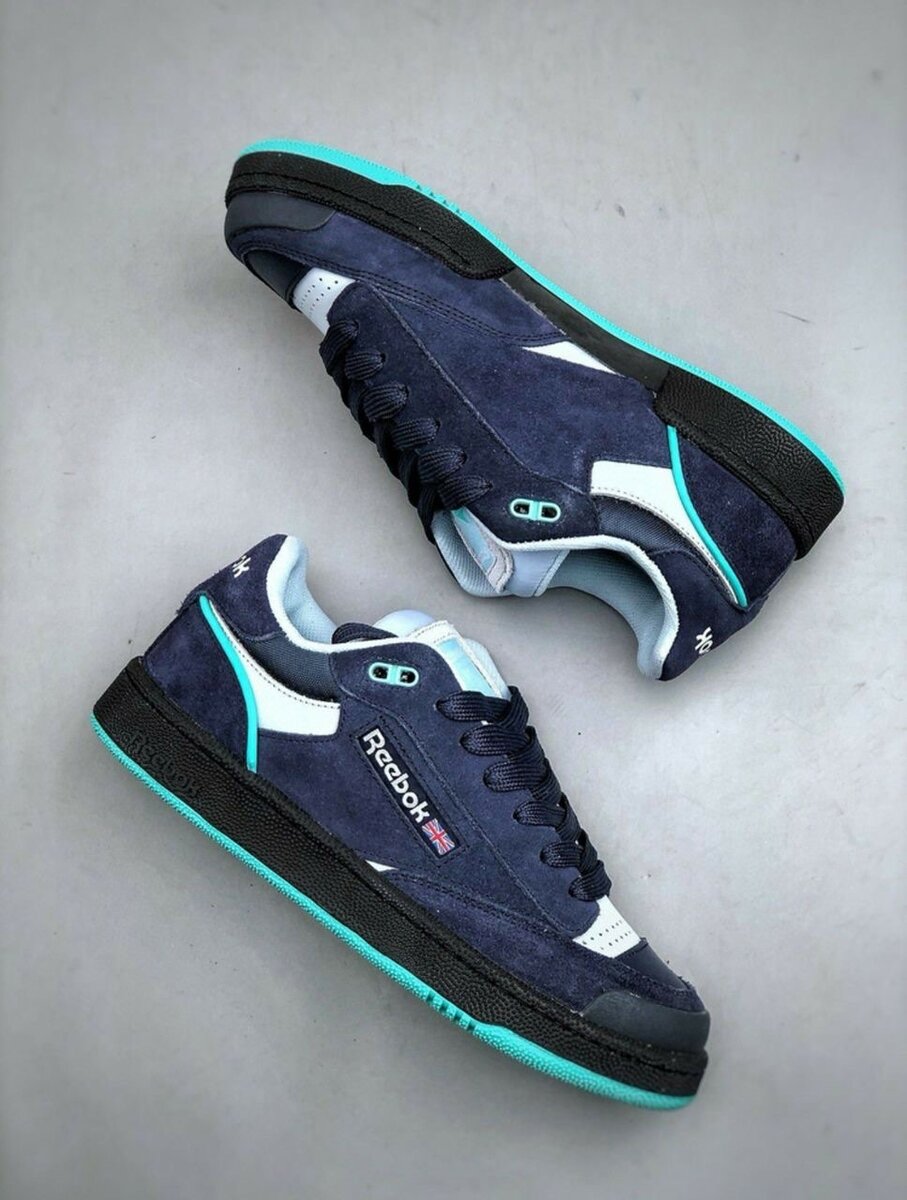REEBOK CLASSIC