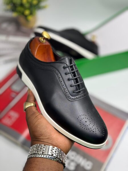 HUGO BOSS BLACK AND WHITE
