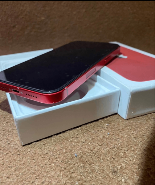 iPhone 13 Rouge Neuf