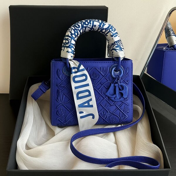 Sac à main rouge élégant