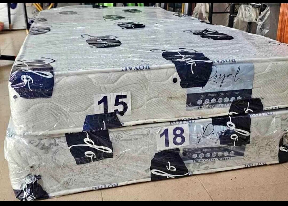 Matelas orthopédique brodé