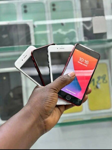 iPhone pré-possédé, divers modèles