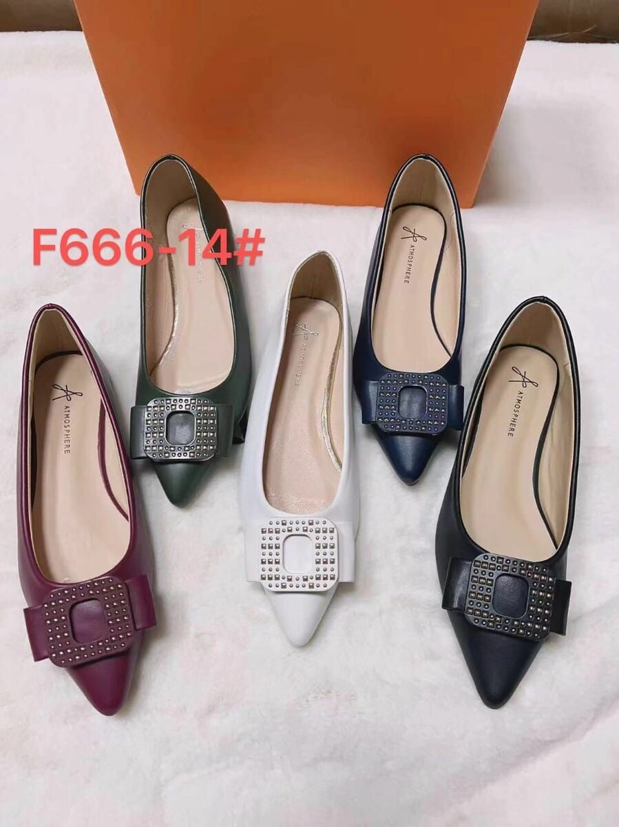 Ladies pumps