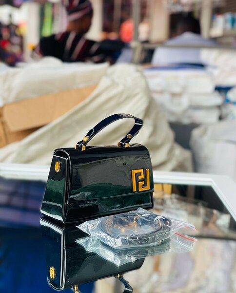 Hand bag