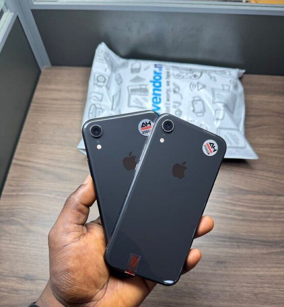 IPHONE XR