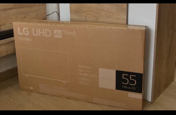55" LG 4K UHD SMART TELEVISION