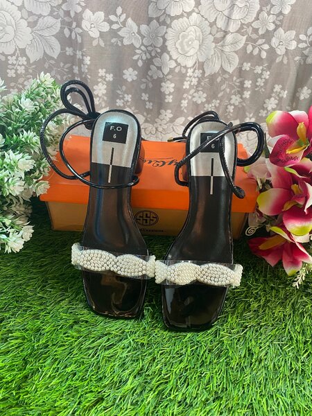 Nice heels here.