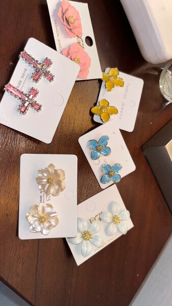 Boucles d'oreilles florales élégantes