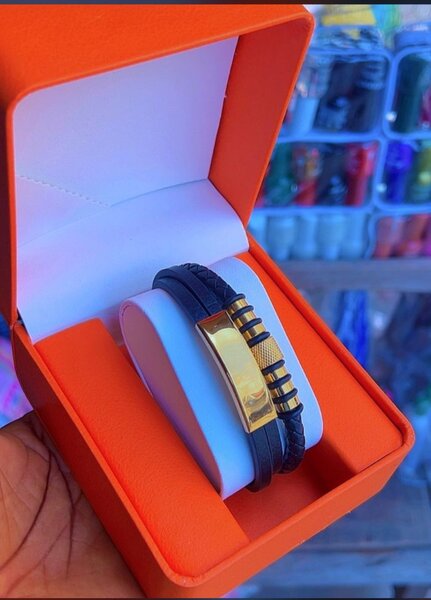 Bracelet