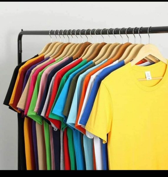 T-shirt polo casquette