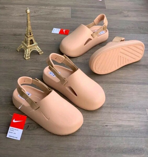 Nike Calm Mule