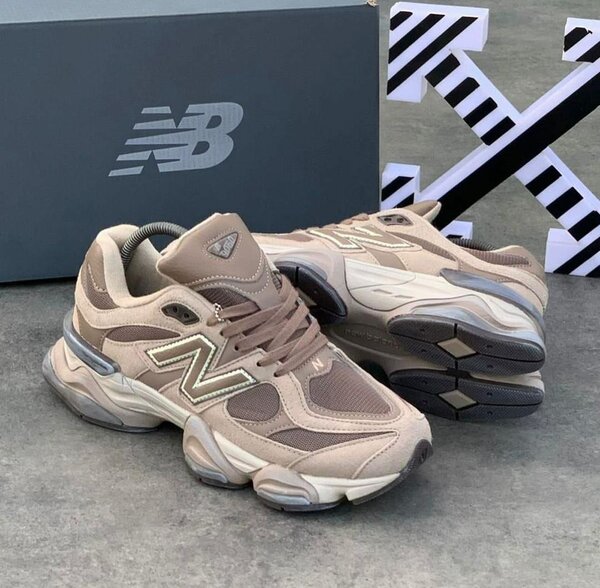 New Balance Sneaker