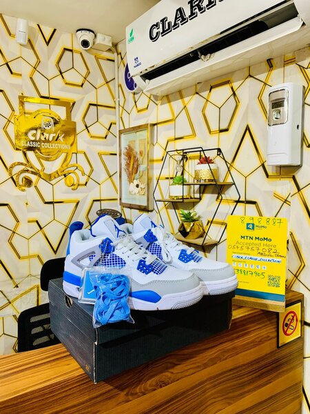 Jordan 4