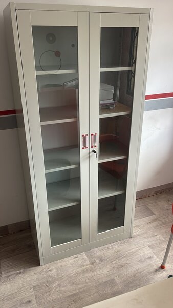 Armoire vitre