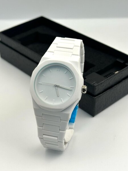Montres minimalistes unisexes