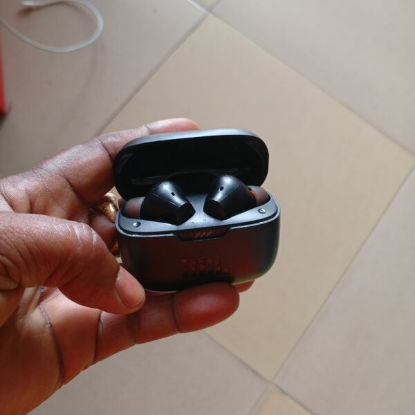JBL tune230 NC-TWS