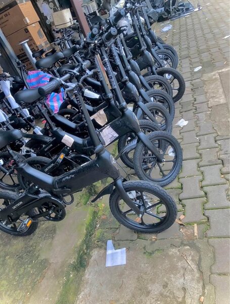 Vélos électriques légers urbains