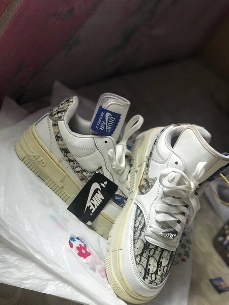 Unisex Sneaker