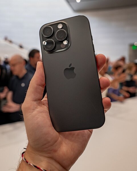 iPhone 16 Pro