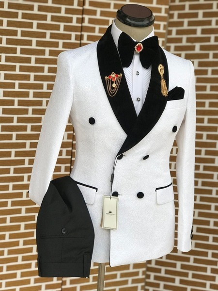 Suit blanc