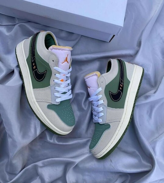 AIR JORDAN 1 LOW