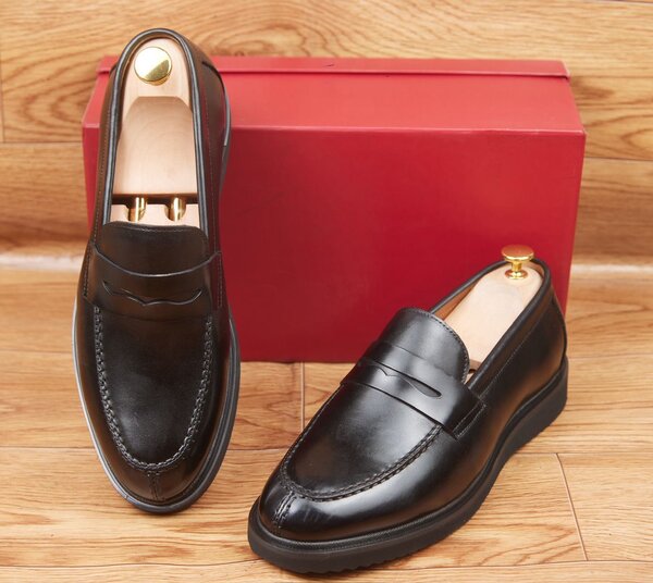 Chaussures habillées en cuir pour homme